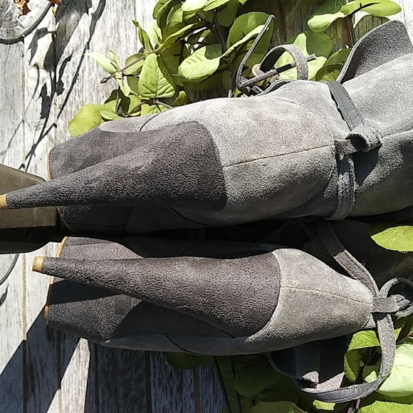 COLIN STUART SUEDE ANKLE BOOT 7 - Picture 9 of 15